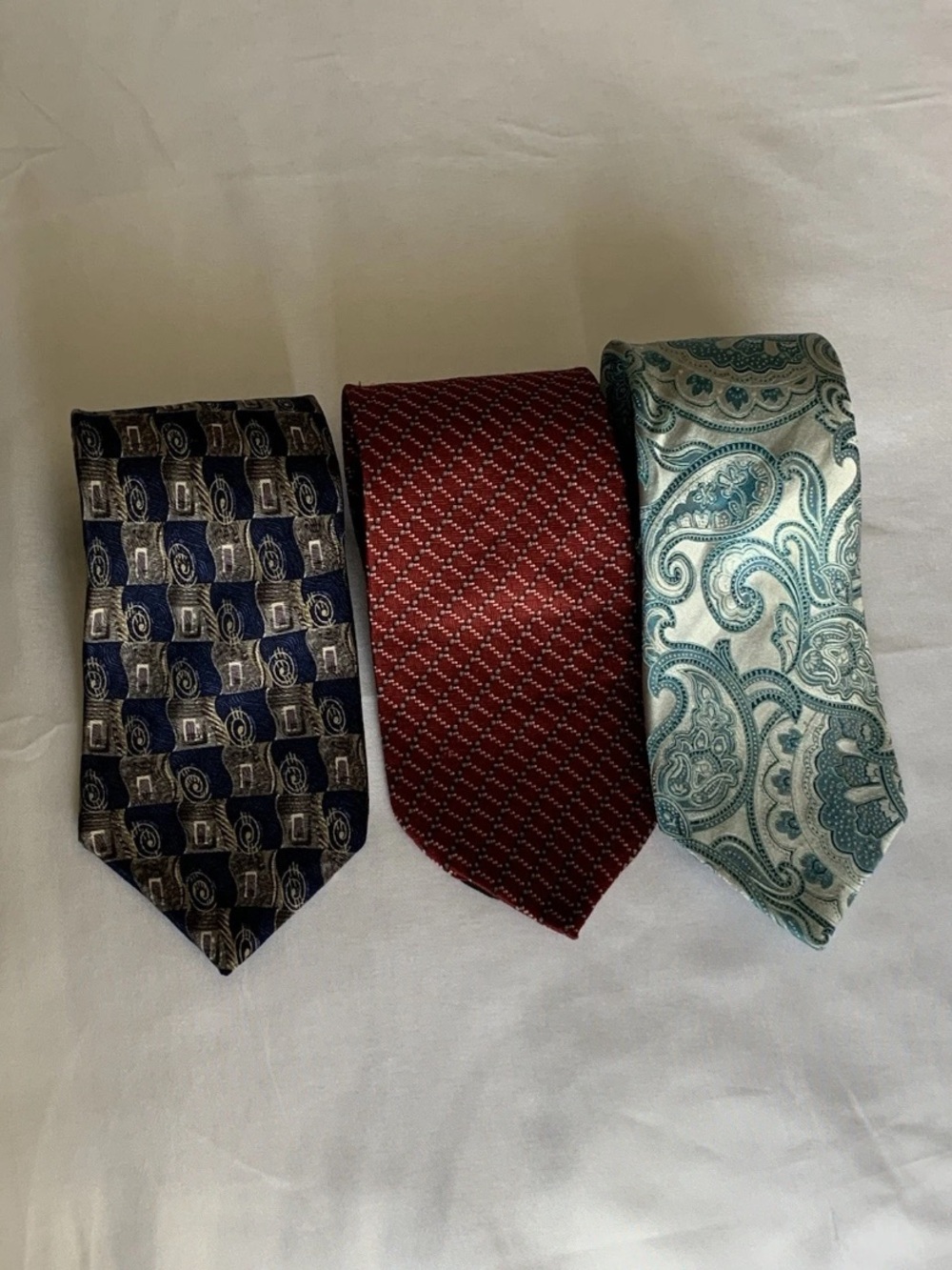 Men’s Silk Tie Lot - 3 Classic Everyday Designer Ties (Bill Blass/Geoffrey Beene
